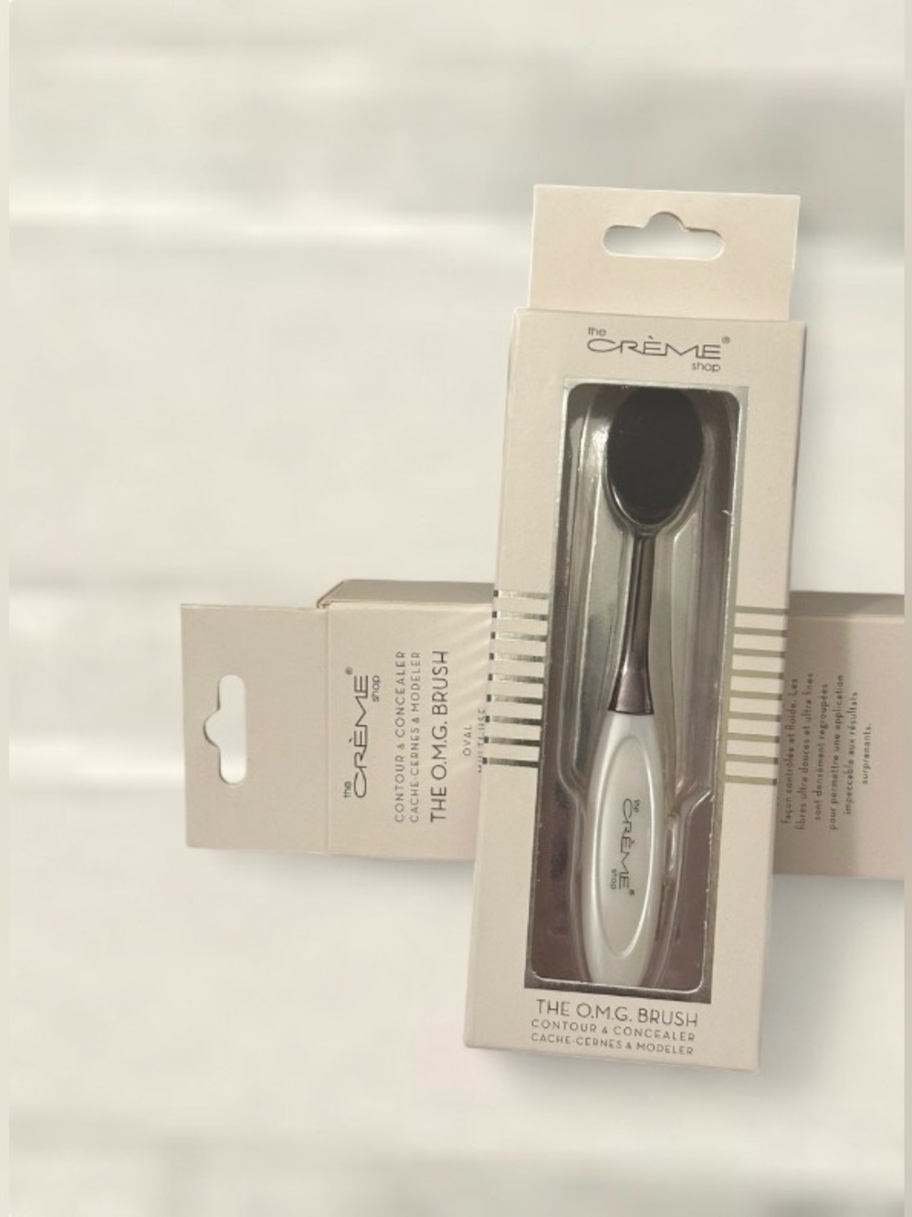 O.M.G. Brush - White/Black Contour & Concealer Brush (multiple)